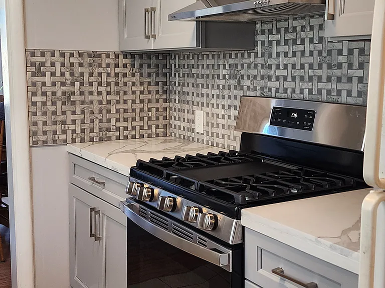 196 Orange St — Photo 9