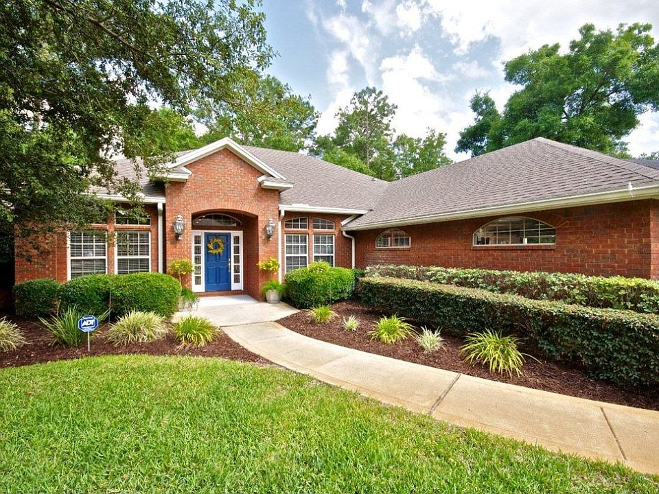 1st image of 2415 Hawkcrest Dr E