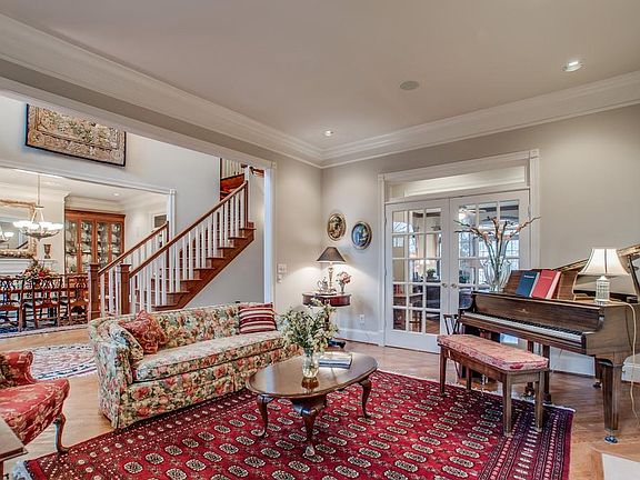 5th image of 164 N Berwick Ln