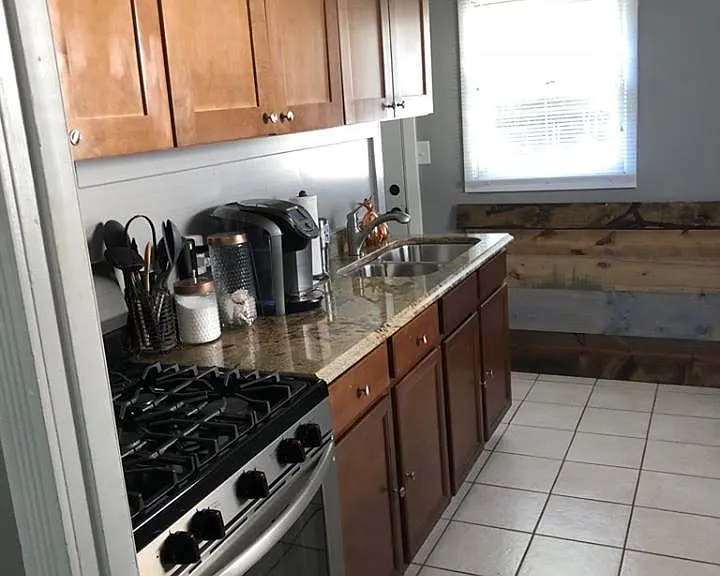 212 Crystal Lake Dr — Photo 4