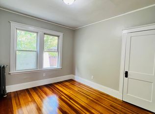 2 Ropes St APT 1, Salem, MA 01970