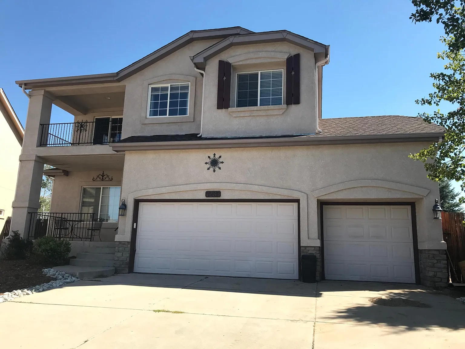 4 bed, 3.5 bath, 3154 sqft, $2,700 — Photo 1