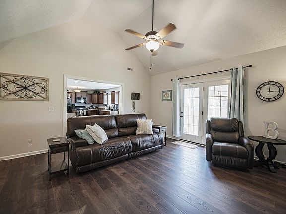 2nd image of 4224 Zephyr Ct
