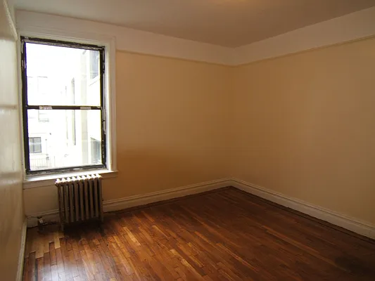 Rented by Joel Weisz, LREB | media 13