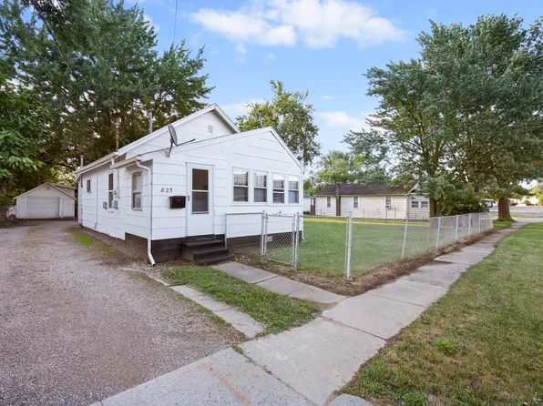 825 James St, Adrian, MI 49221