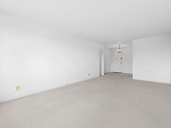 5th image of 5900 Arlington Ave APT 4P