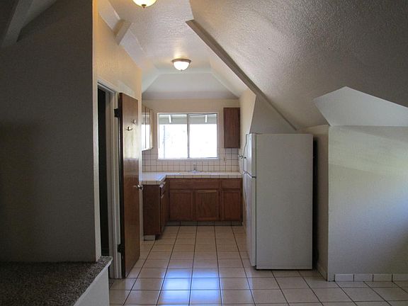 5th image of 1026 E Santa Clara St