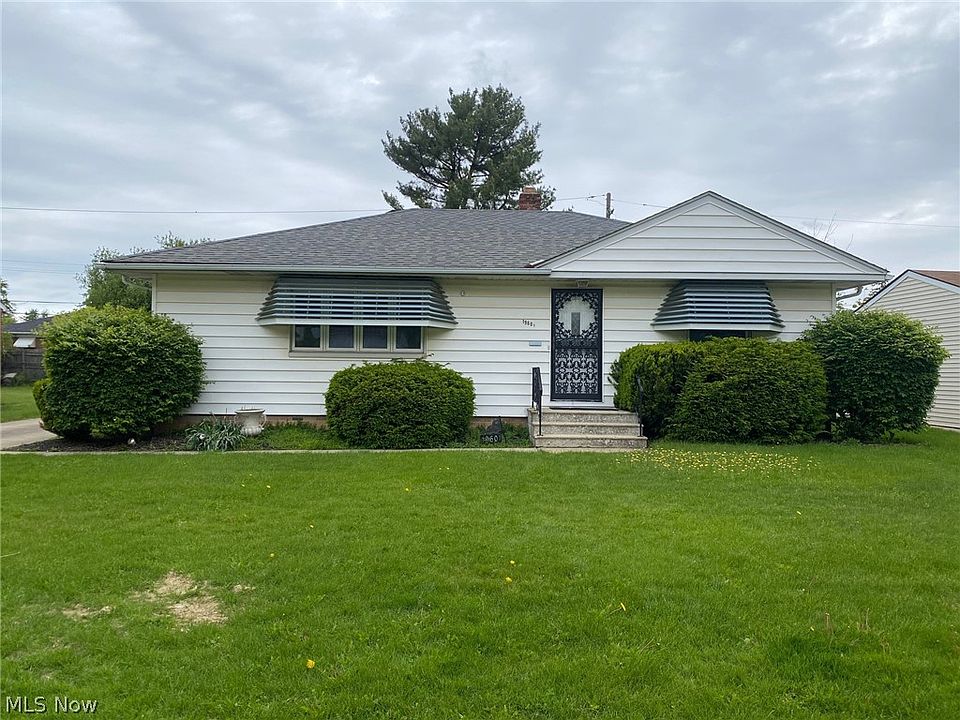 1st image of 19601 Mayfair Ln