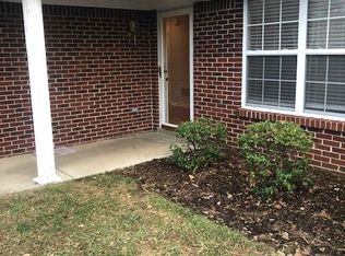 8602 Summertree Ln, Louisville, KY 40291