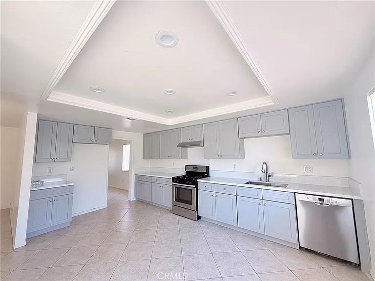 1360 N Hacienda Dr — Photo 5
