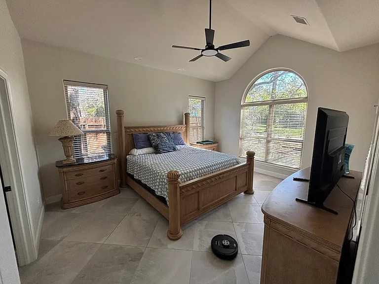 119 April Waters Dr W — Photo 3
