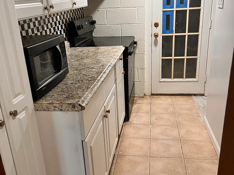 Greenridge Dr — Photo 1