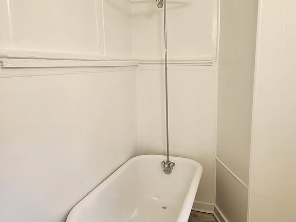 3rd image of 1807 Eutaw Pl APT 1F