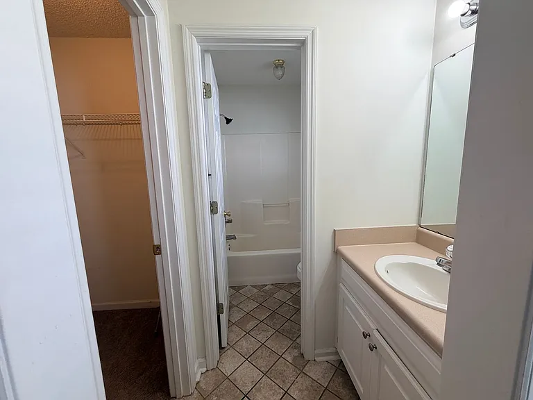 4125 Sedgwyck Ln — Photo 15