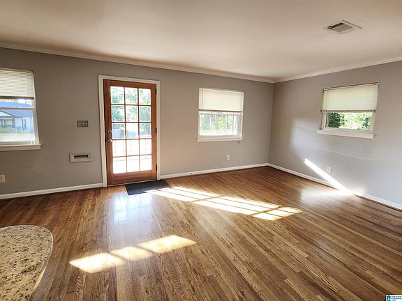 4th image of 4813 6th Ave S