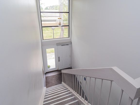 3rd image of 132 Stirling Ct #60