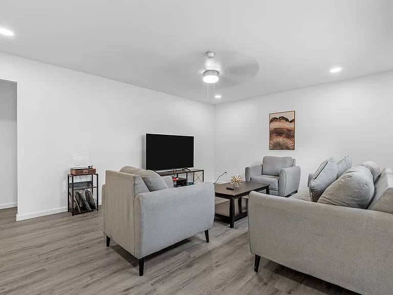 2674 Smokeview Dr — Photo 5