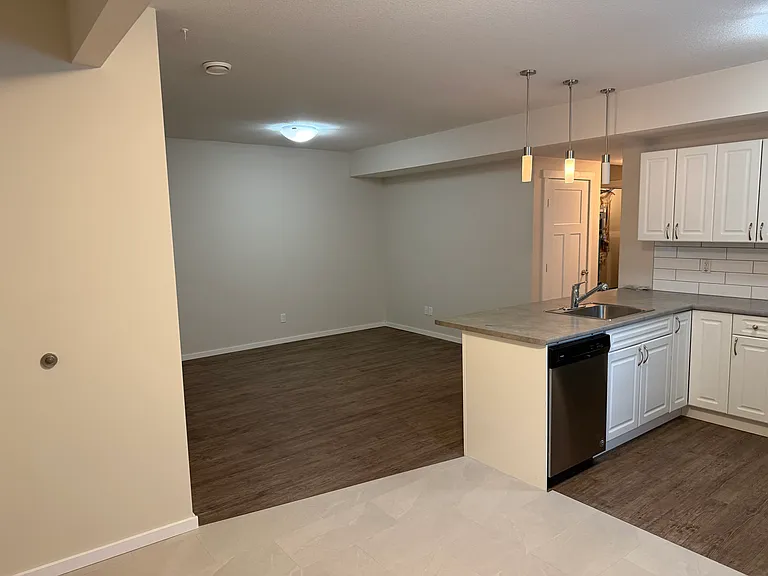 2232 Ware Ct NW — Photo 4