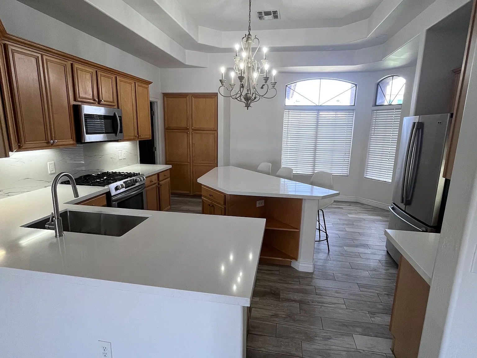 3 bed, 1667 sqft, $2,800 — Photo 2