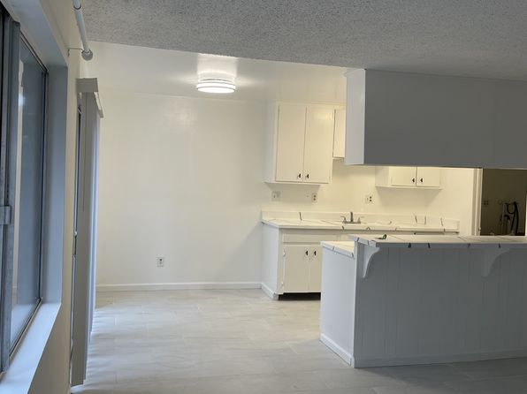 2131 1/2 S Broden St APT C