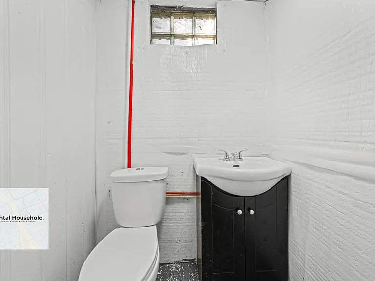 20296 Waltham St — Photo 12