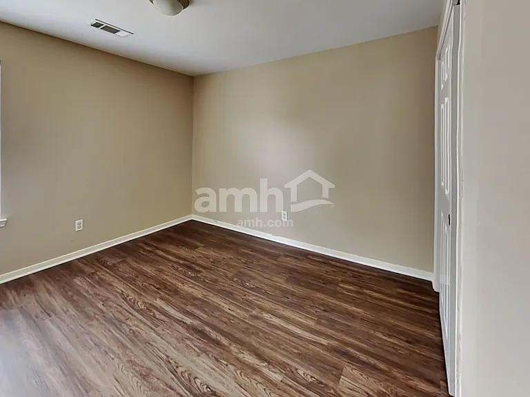 2306 Hollyfield Ln — Photo 23