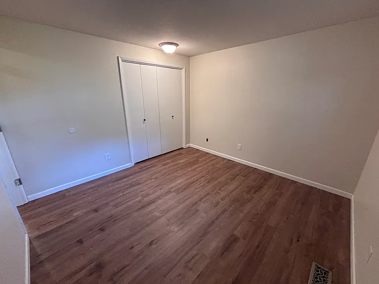 530 Shaff Rd — Photo 11