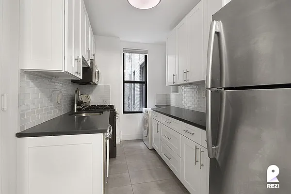 Rented by REZI | media 121