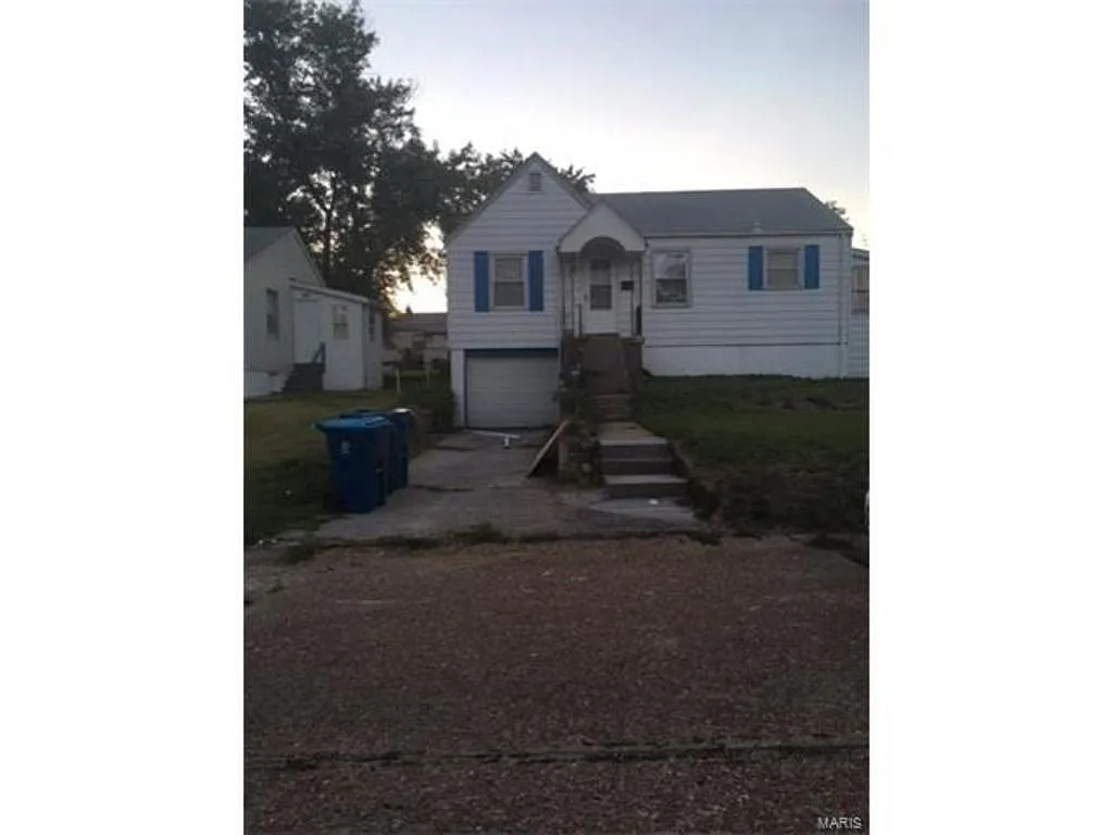 5633 Statler Ave photo 1