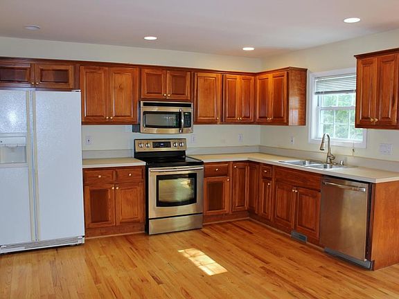 2nd image of 4005 Windbrook Ct