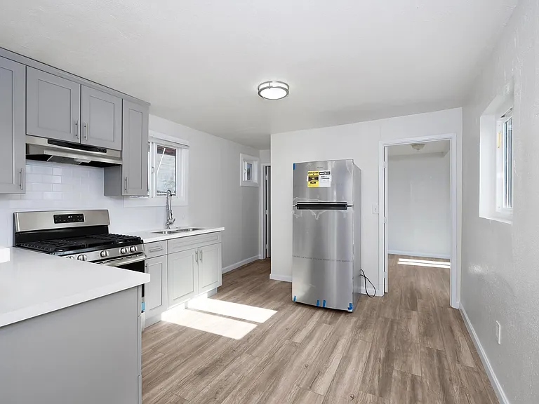 3087 Inez St — Photo 13