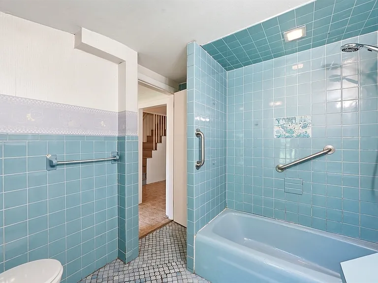 23 Edmund St #2 — Photo 12