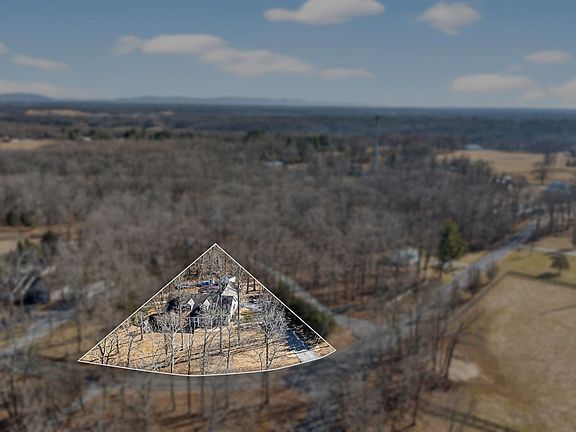 2nd image of 1945 W Creston Rd