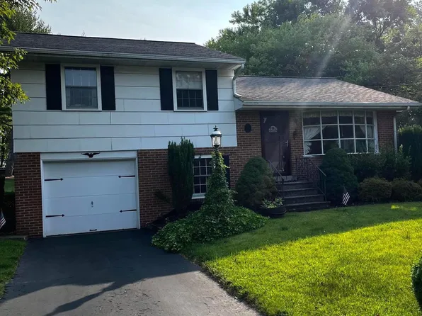 1925 E Cedarville Rd, Pottstown, PA 19465