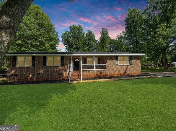 314 Pine St, Barnesville, GA 30204