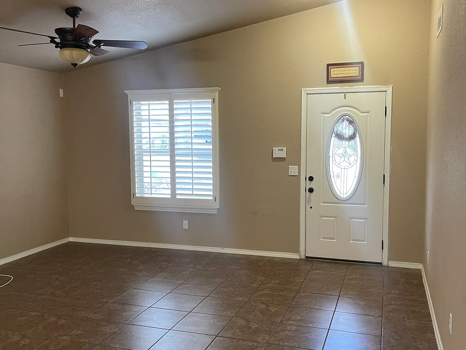 3 bed, 1346 sqft, $1,850 — Photo 2