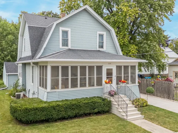 1147 Central St, Oshkosh, WI 54901