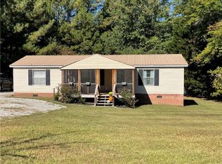 523 Chastain Rd, Central, SC 29630