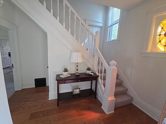 4th image of 6016 Oxford St