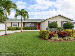 6810 19th Dr S, Lake Worth, FL 33462