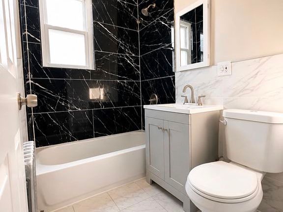 4th image of 45-47 Fuller Pl #2R
