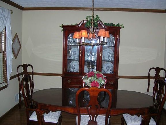 Formal dining room