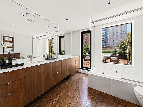 5th image of 25 Murray St APT 7G