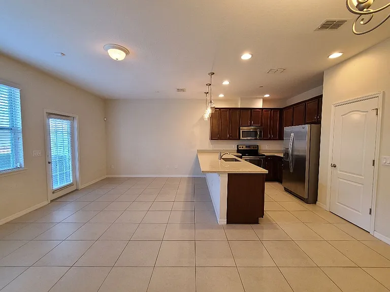 1039 Taramundi Dr — Photo 3