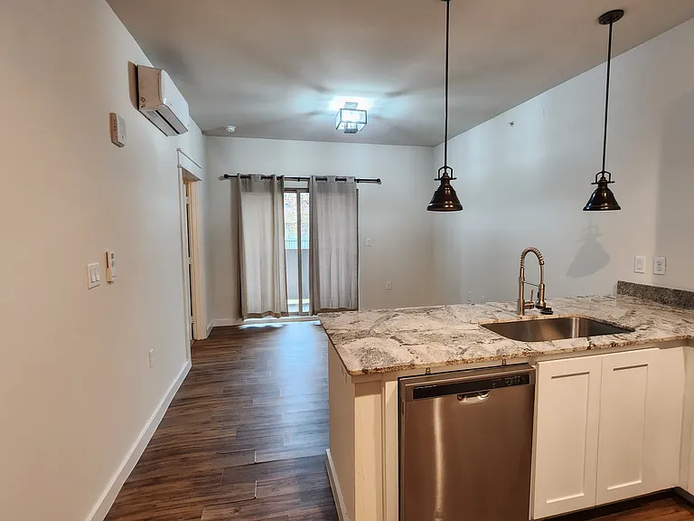 San Jose Apartments — Photo 3