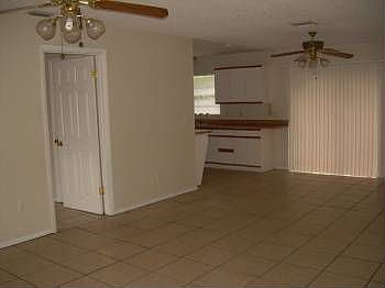 5th image of 155 Nanette Dr