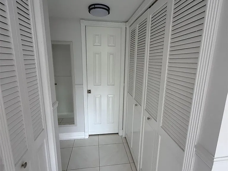 859 Jeffery St #1040 — Photo 23