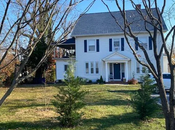 3 Saint Timothys Ln #B, Catonsville, MD 21228