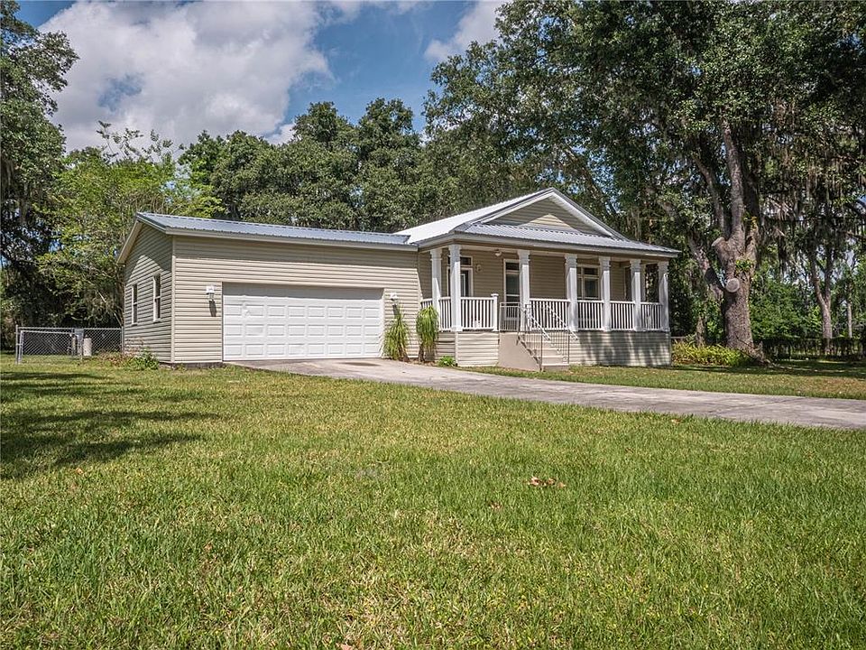 1st image of 8632 Oakwood Dr