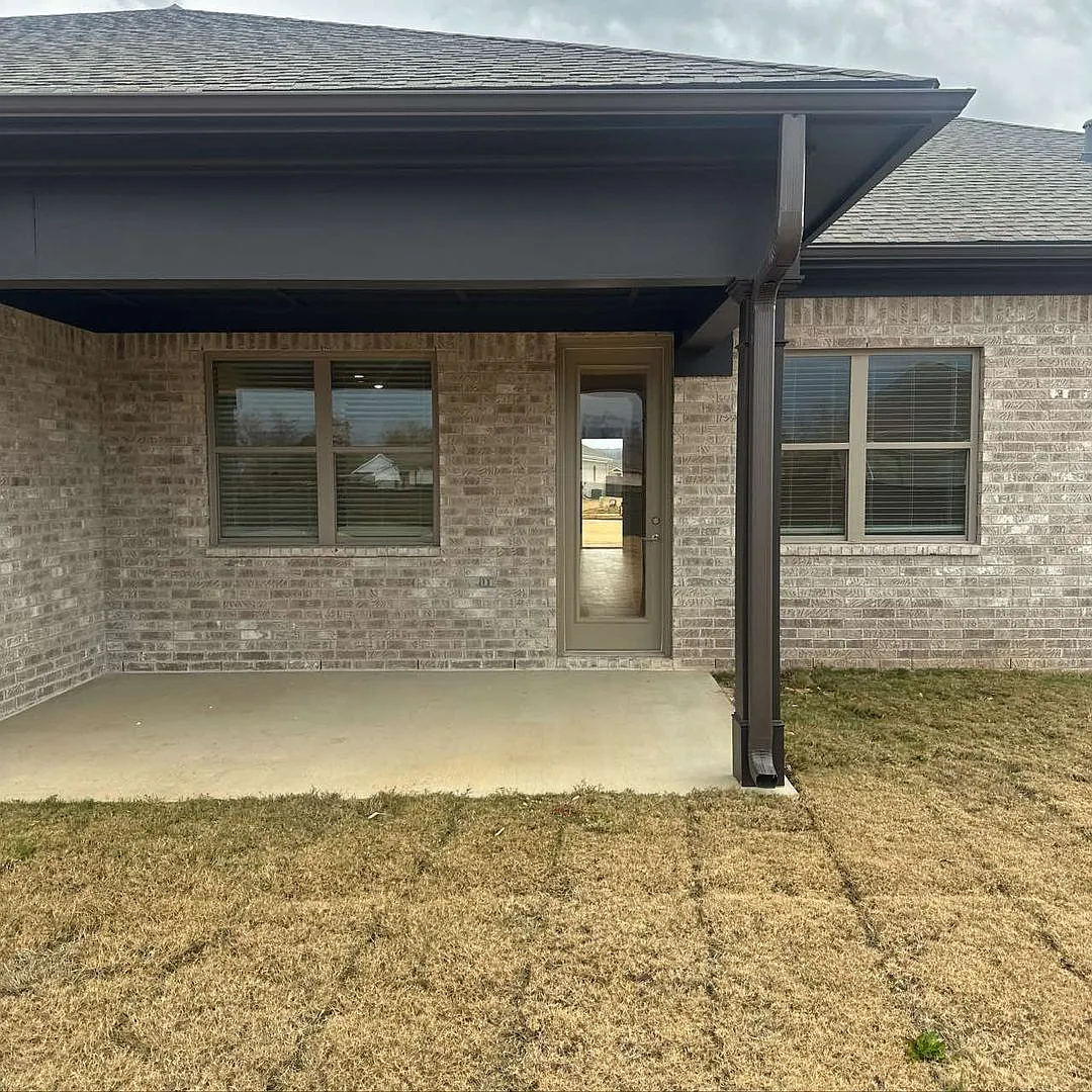 Coming Soon! Luxury Rental In Clift Farm — Photo 2